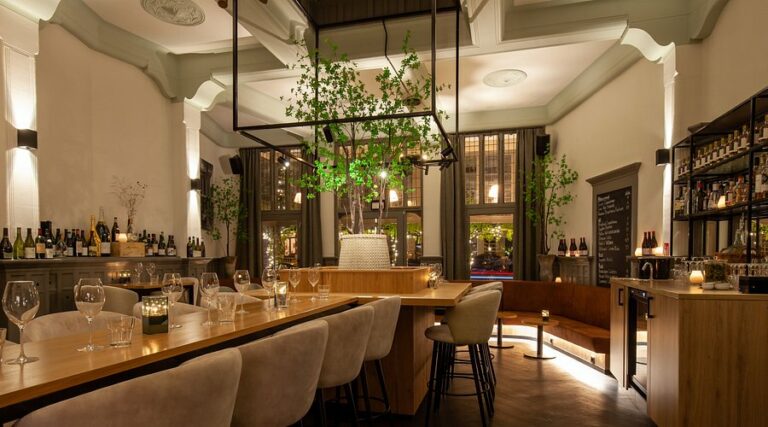 Wijnbar Buskens in Nijmegen: Wine Bar of the Year in een monumentaal pand